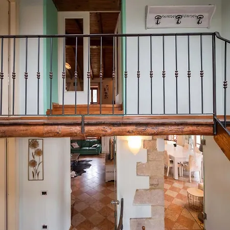 Villa Scala-panoramic House Caprino Veronese