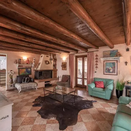 Villa Scala-panoramic House Caprino Veronese