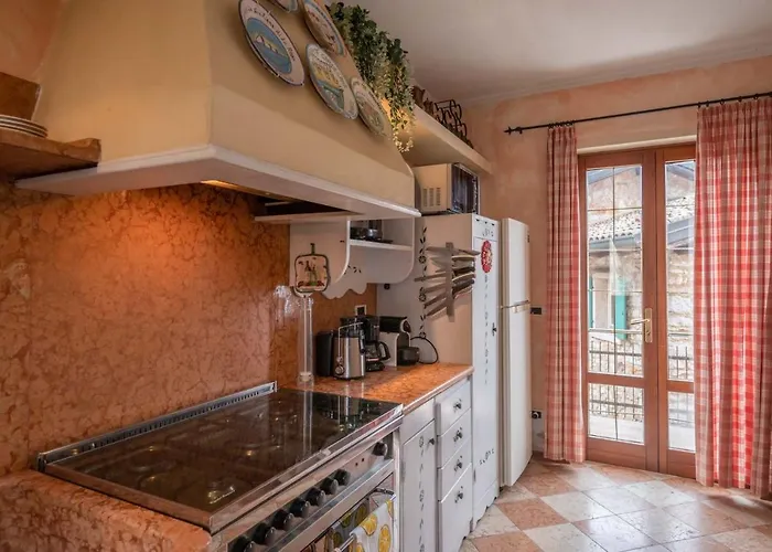 Villa Scala-panoramic House Caprino Veronese