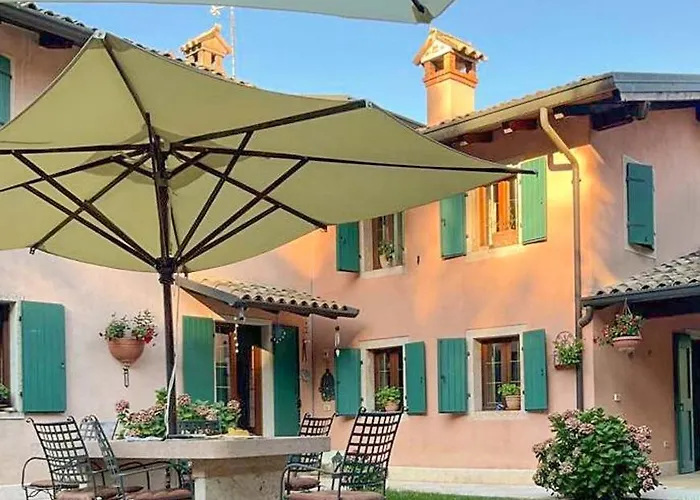 Villa Scala-panoramic House Caprino Veronese