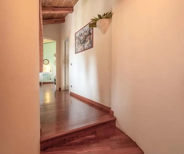 Scala-panoramic House